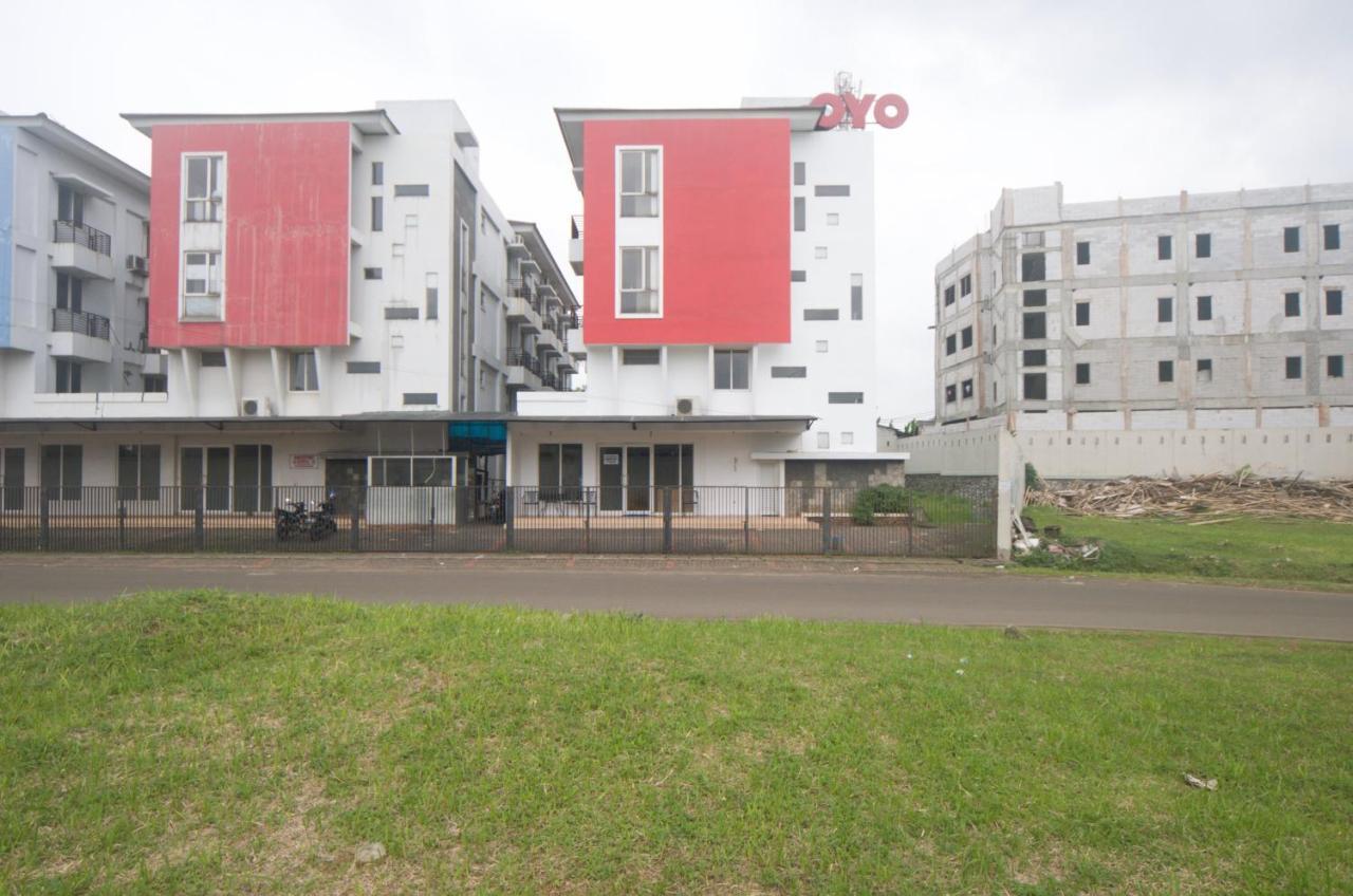 Oyo 3049科学宿舍旅馆 当格浪 外观 照片